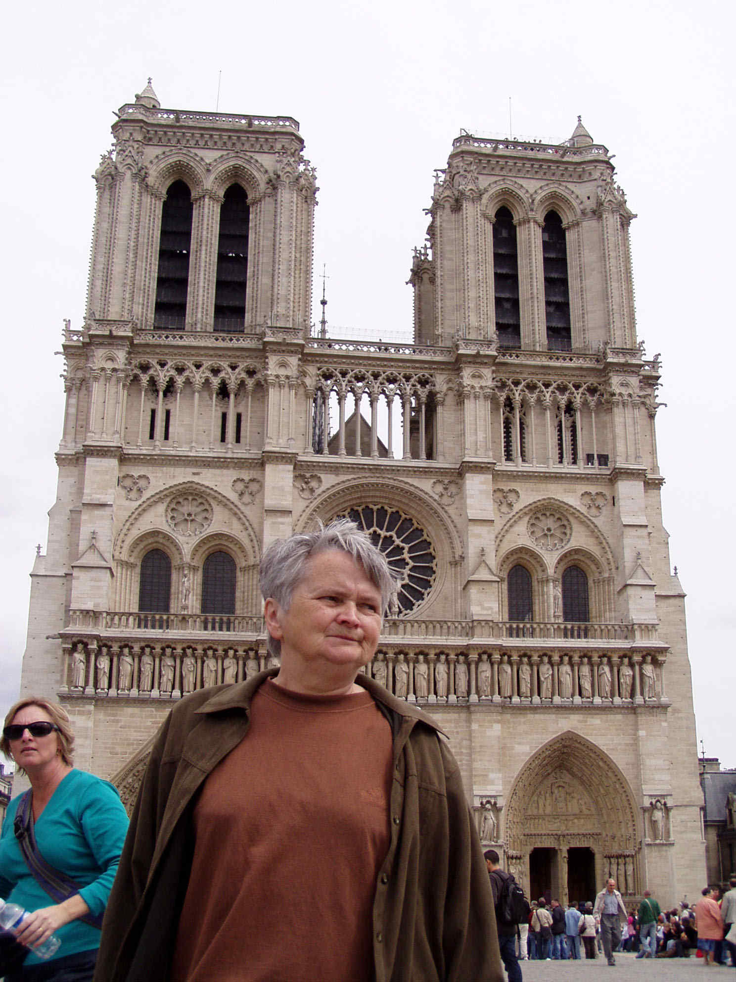 NOTRE-DAME.jpg